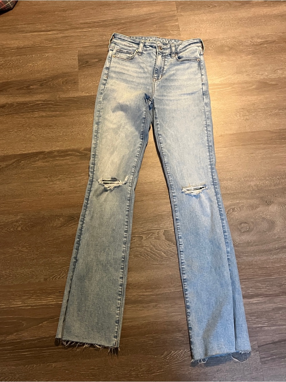 American Eagle Outfitters Light Wash Flare Jeans with Knee Rips size 2